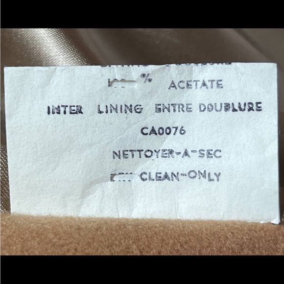 Beautiful 100% wool vintage camel colored coat! - Picture 6 of 7